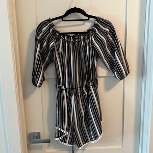 Black and white combo short